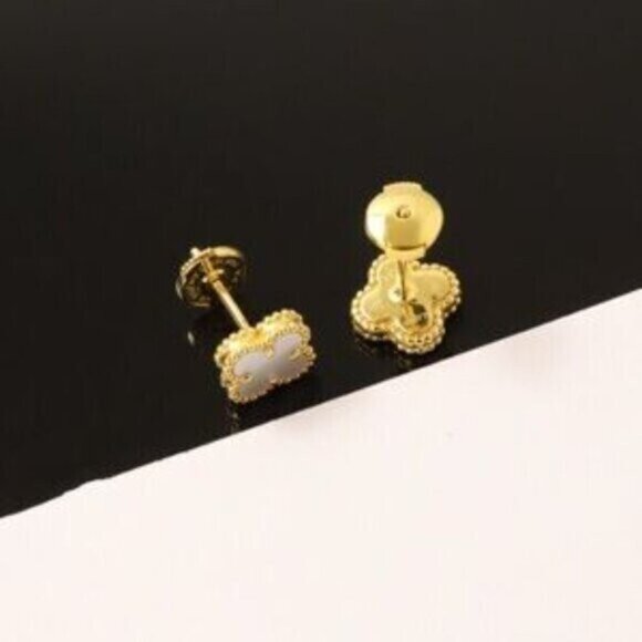 Authentic Van Cleef & Arpels Vintage Alhambra 18K Yellow Gold Earrings - Picture 5 of 7